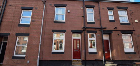 Terraced house to rent in Recreation Grove, Leeds, West Yorkshire LS11