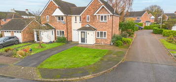 3 bedroom link detached house for sale