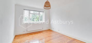 Flat to rent in Summerland Gardens, Muswell Hill, London N10