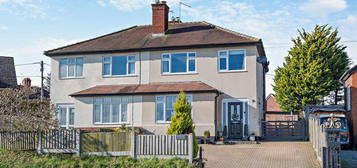 3 bedroom semi-detached house for sale