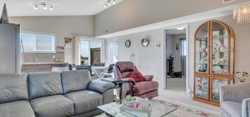 142 Selkirk Pl #167, Leduc, AB T9E 0M9