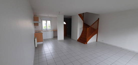 Appartement  à louer, 4 pièces, 3 chambres, 76 m²