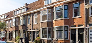 Pieter de Hooghstraat 25