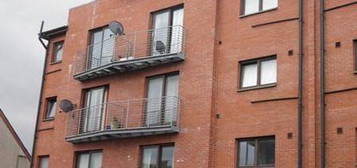 2 bed flat to rent