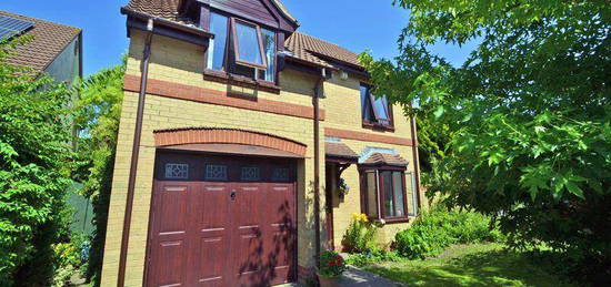 4 bedroom detached house