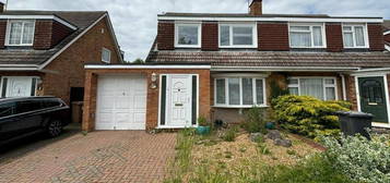 3 bedroom semi-detached house to rent