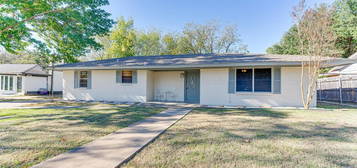 1213 Sunset Dr, Ennis, TX 75119