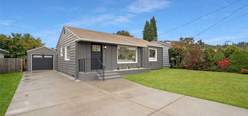 10911 57th St E, Puyallup, WA 98372