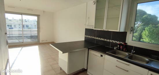 Appartement T3 62m² + Terrasse 7m² dernier étage avec ascenseur 13013 Marseille