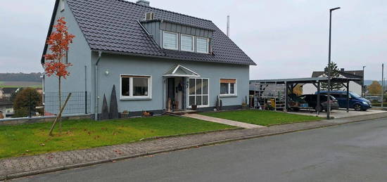 Haus zu verkaufen in singhofen