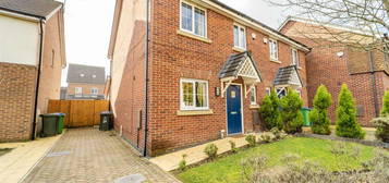 3 bedroom semi-detached house for sale