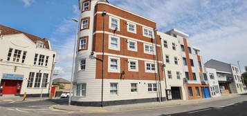 Flat to rent in Kenross Court, Granada Road, Southsea PO4