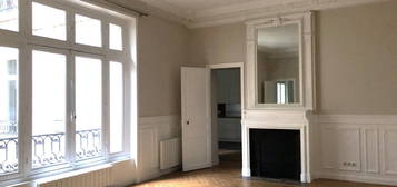 Appartement  à louer, 3 pièces, 2 chambres, 85 m²