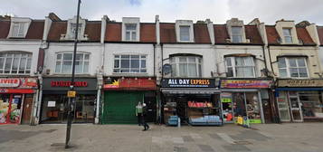 Room to rent in Westbury Avenue, Turnpike Lane N22