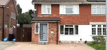 Semi-detached house to rent in Radnor Road, Earley, Reading RG6