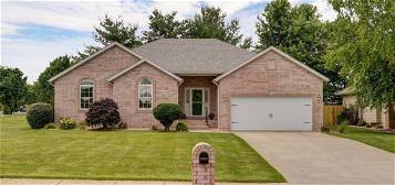 4989 S Tanager Ave, Battlefield, MO 65619