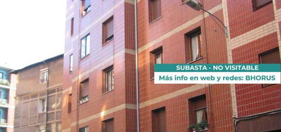 Piso en venta en Resurrección Maria de Azcue, 1, Centro - Ariz - Uribarri