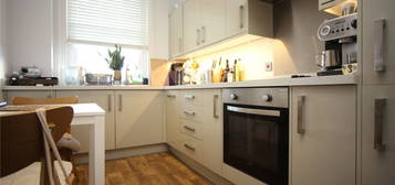 Flat to rent in St. Georges Place, Cheltenham, Gloucestershire GL50