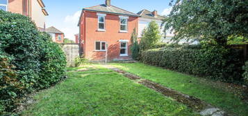 3 bed detached house to rent