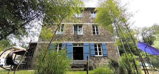 Moulin  à vendre, 6 pièces, 5 chambres, 298 m²