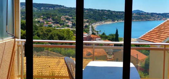 Beau studio BANDOL VUE MER