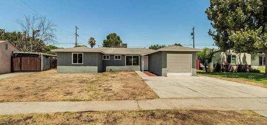 4419 N Augusta St, Fresno, CA 93726