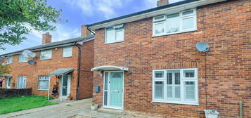 3 bed semi-detached house for sale