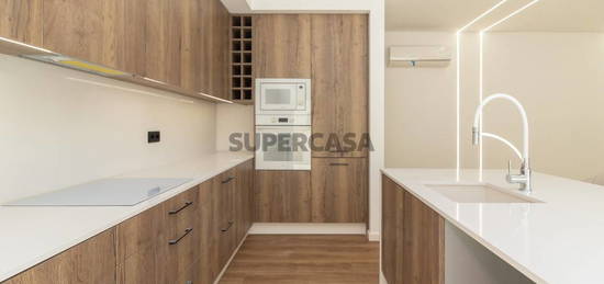 R3975 - PRONTO HABITAR com Terraço 90m2