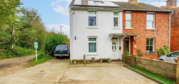 5 bedroom semi-detached house for sale