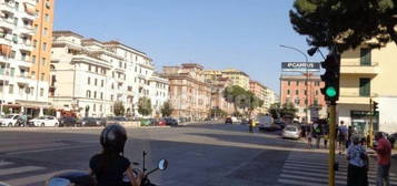 Appartamento piazza Camillo Finocchiaro Aprile, Appio Latino, Roma