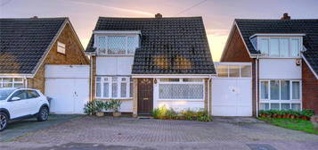 4 bedroom link detached house for sale