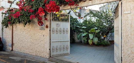 Indipendente pentavano con cortile riservato