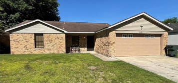 2330 Somerset St, Beaumont, TX 77707