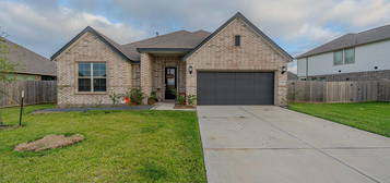 15414 Spring Lake Ave, Baytown, TX 77523