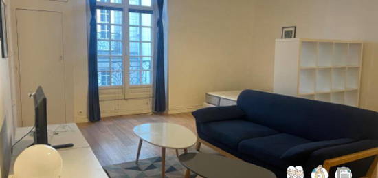 Studio meublé  à louer, 1 pièce, 35 m², Étage 2/–