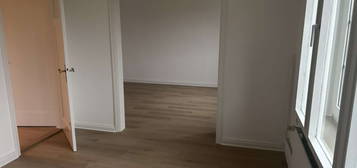 Attraktive 3,5-Zimmer-Wohnung mit Balkon und EBK in Bremen