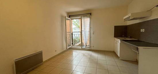 Location appartement 1 pièce 27 m²