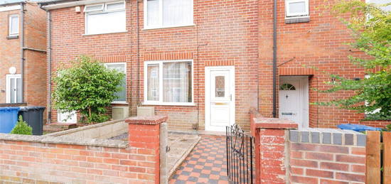 2 bed terraced house for sale