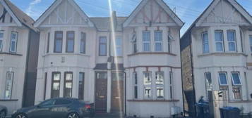 1 bedroom maisonette to rent