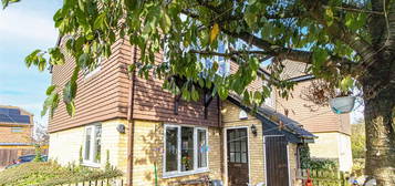 Maisonette for sale in Abbots Court, Noak Bridge SS15