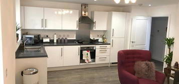 Flat to rent in Oscar Wilde Road, Reading RG1