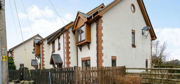 5 bedroom semi-detached house for sale