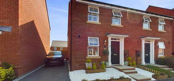 3 bedroom semi-detached house for sale