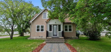 4901 48th Ave, Leduc, AB T9E 7H9