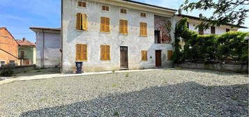 Castelferro, Casa Semindipendente