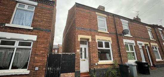 Terraced house for sale