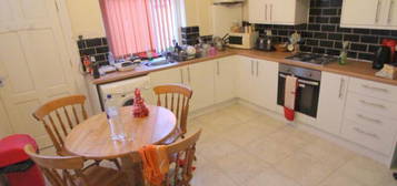 4 bedroom terraced house