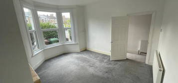 Flat to rent in Scotts Road, Leyton, London E10