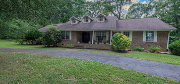 521 Hillcrest Circle Dr, Decatur, TN 37322