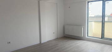 Alexandriei Clinica Onix-Bloc nou-Etaj 3/6-55.000 Euro